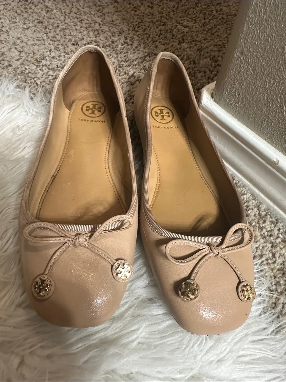 Tory Burch Nude/Taupe Leather Bow Ballet Flats with Logo Discs